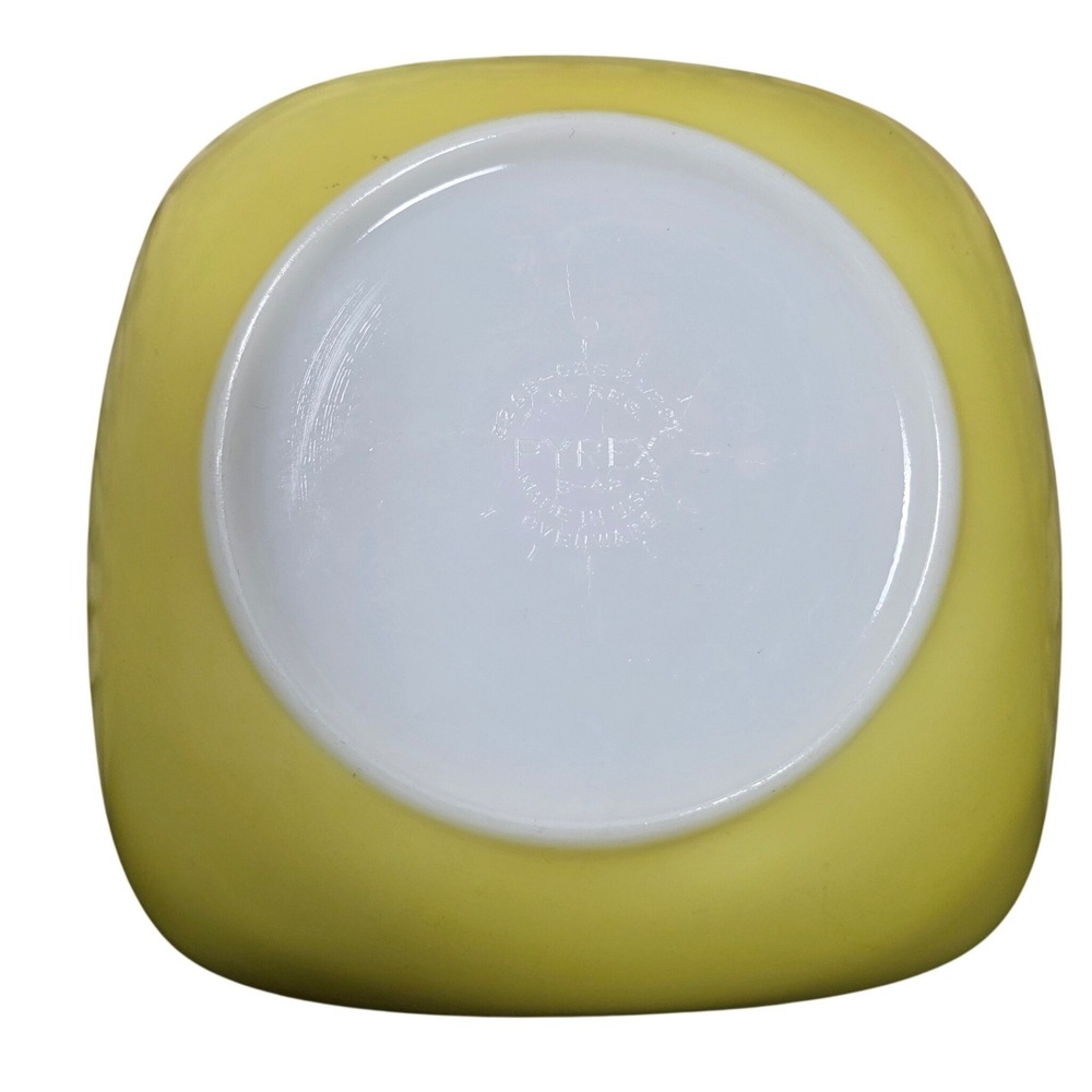 Pyrex B-42 Square Serving Bowl Vintage Mid Century Modern Yellow Retro Americana